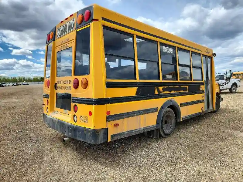 1GD373BG4B1172366 2011 GMC MICRO BIRD-3