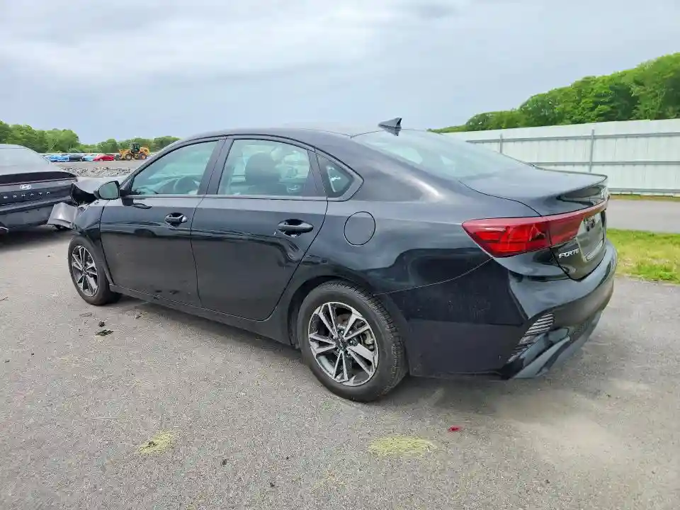 3KPF24AD1RE704645 2024 KIA FORTE LXS-1