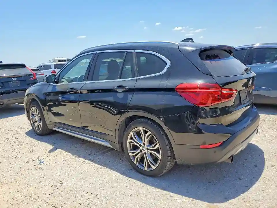 WBXHT3C35G5E51607 2016 BMW X1-1