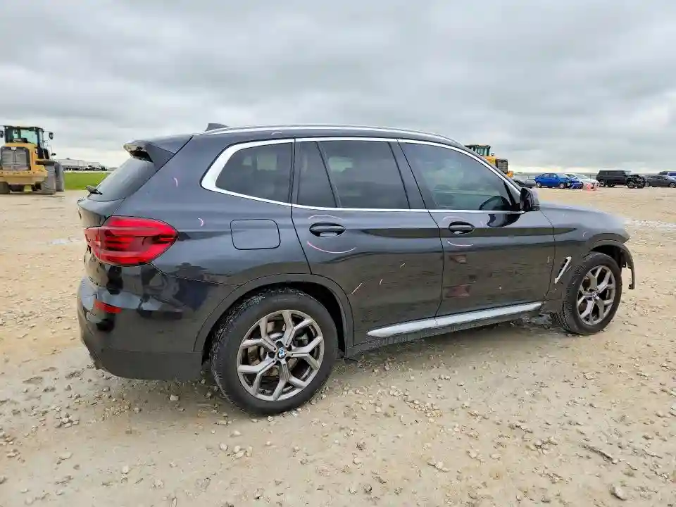5UXTY3C01M9D87180 2021 BMW X3-2