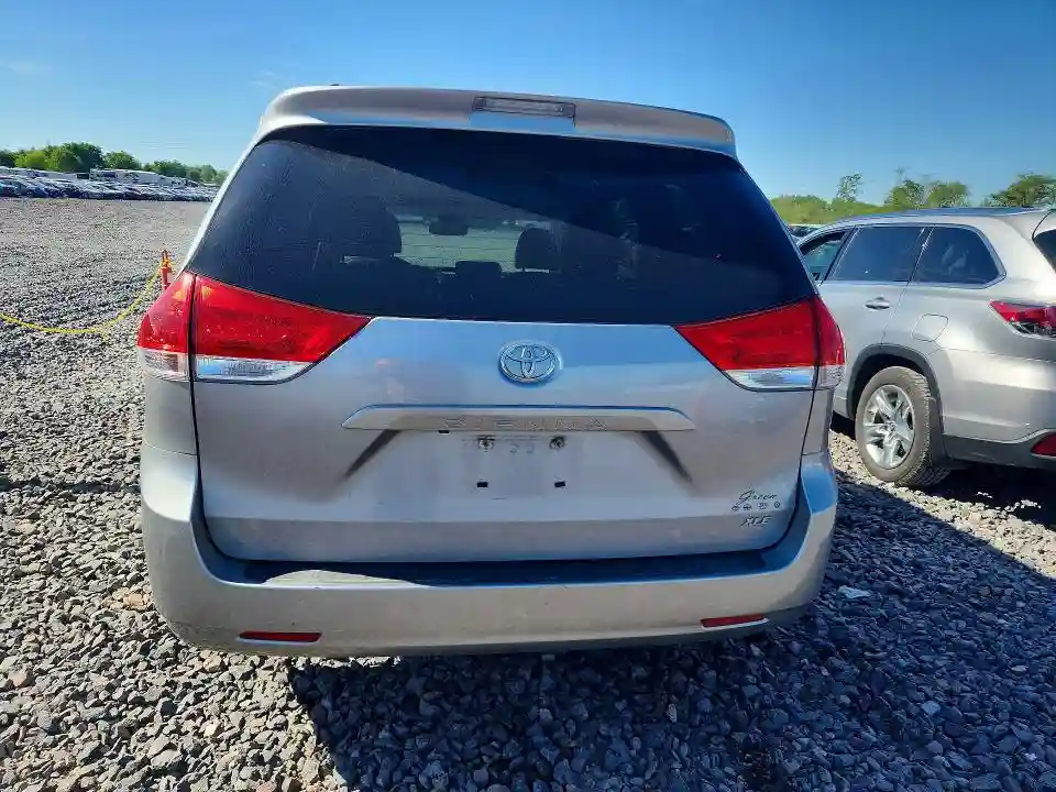 5TDYK3DC7BS167085 2011 TOYOTA SIENNA-5