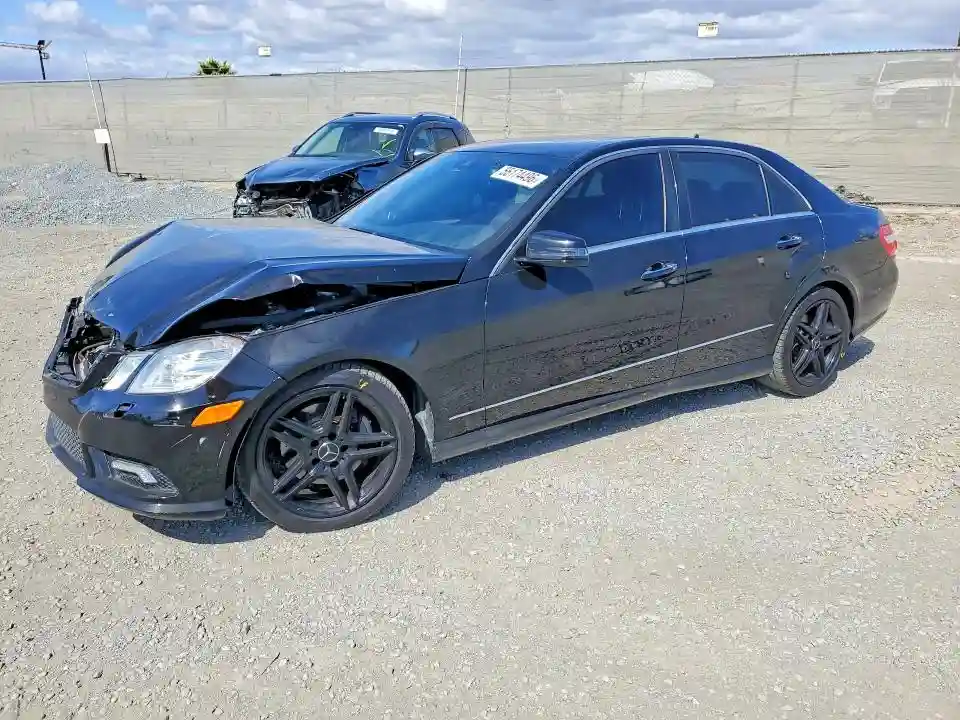 WDDHF5GB9BA515829 2011 MERCEDES-BENZ E-CLASS-0