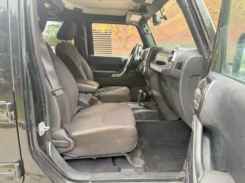 1C4BJWFG0DL516764 2013 JEEP WRANGLER-4