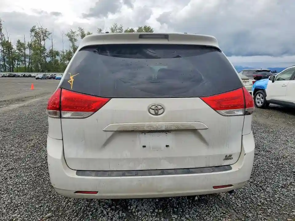 5TDJK3DC7BS025790 2011 TOYOTA SIENNA-5