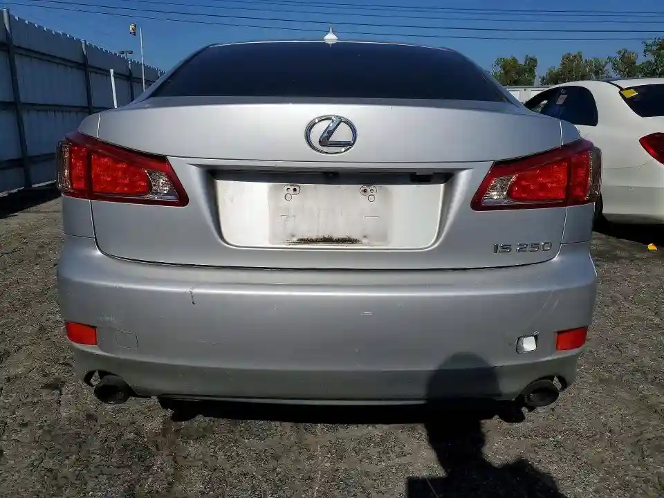 JTHBF5C22B2101838 2011 LEXUS IS-5