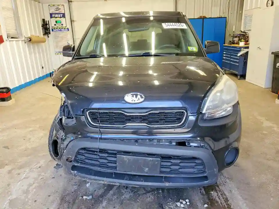 KNDJT2A51D7636196 2013 KIA SOUL-4