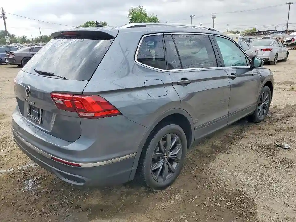 3VV3B7AX1NM100402 2022 VOLKSWAGEN TIGUAN-2