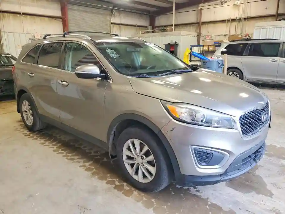 5XYPG4A39HG192437 2017 KIA SORENTO-3