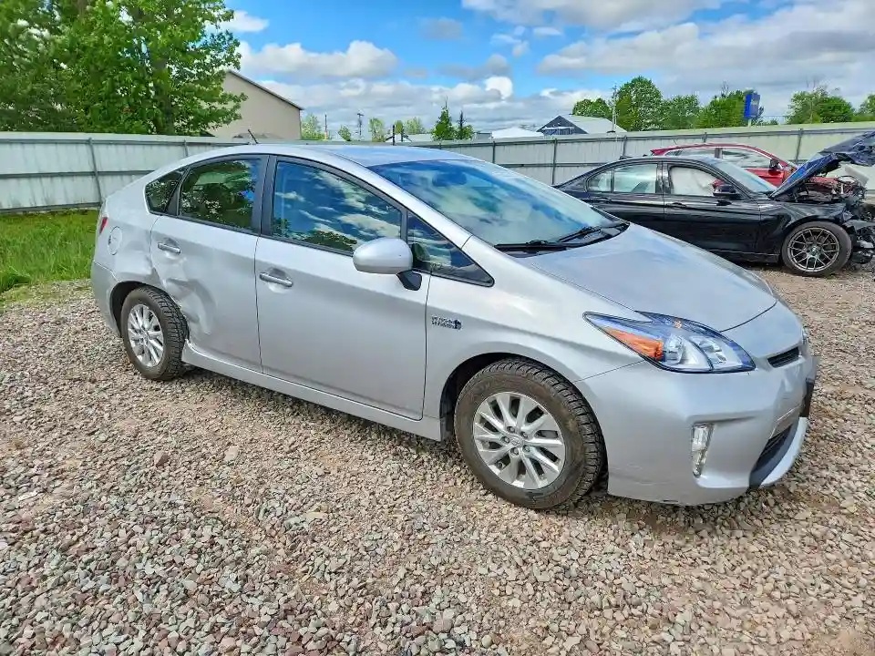 JTDKN3DP8F3067200 2015 TOYOTA PRIUS-3