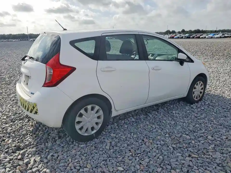 3N1CE2CP0GL389113 2016 NISSAN VERSA-2