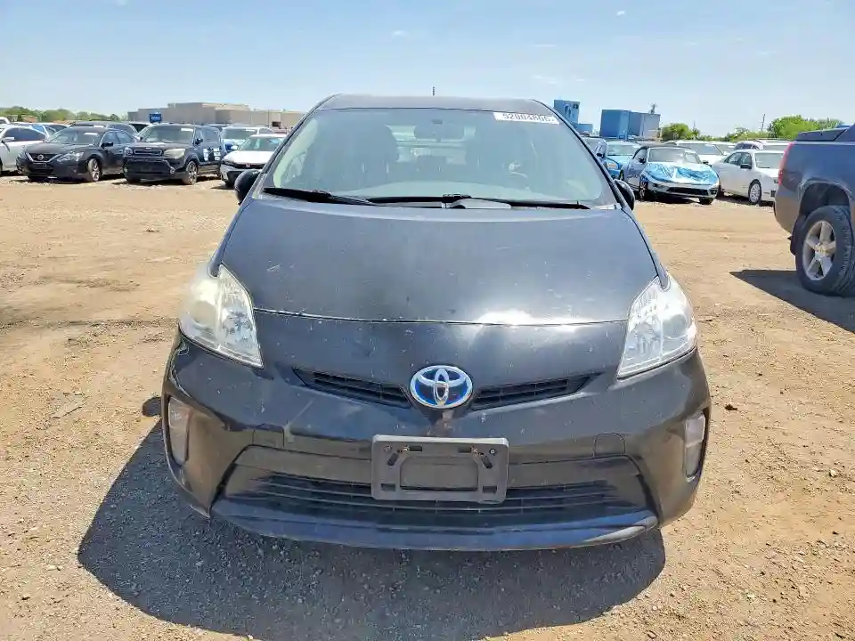 JTDKN3DU3E0363988 2014 TOYOTA PRIUS-4