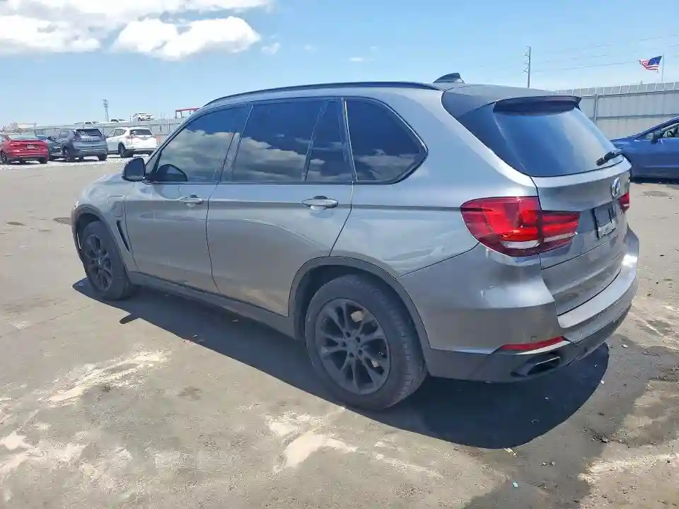 5UXKT0C51J0W00601 2018 BMW X5-1