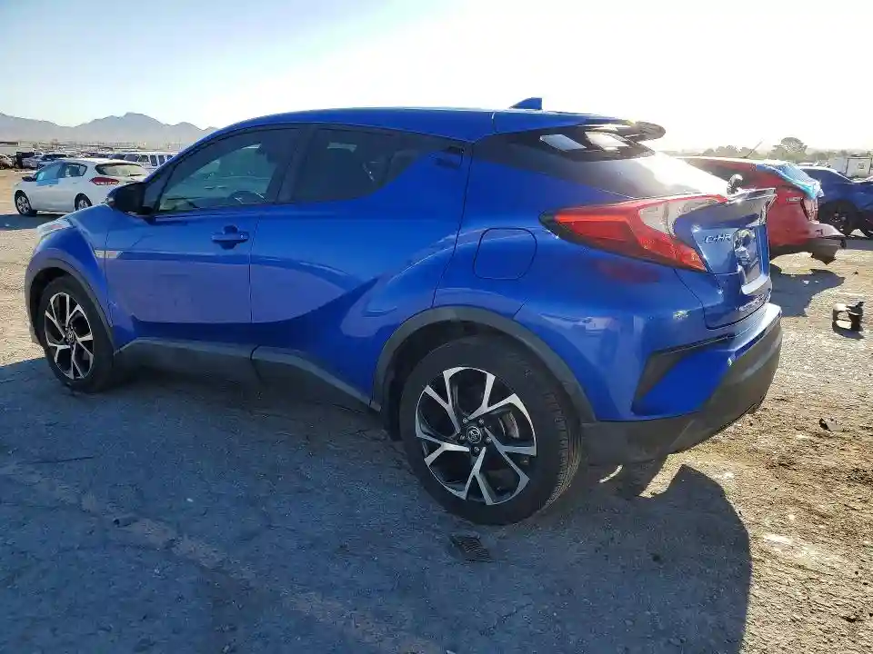 NMTKHMBX2JR009296 2018 TOYOTA C-HR-1