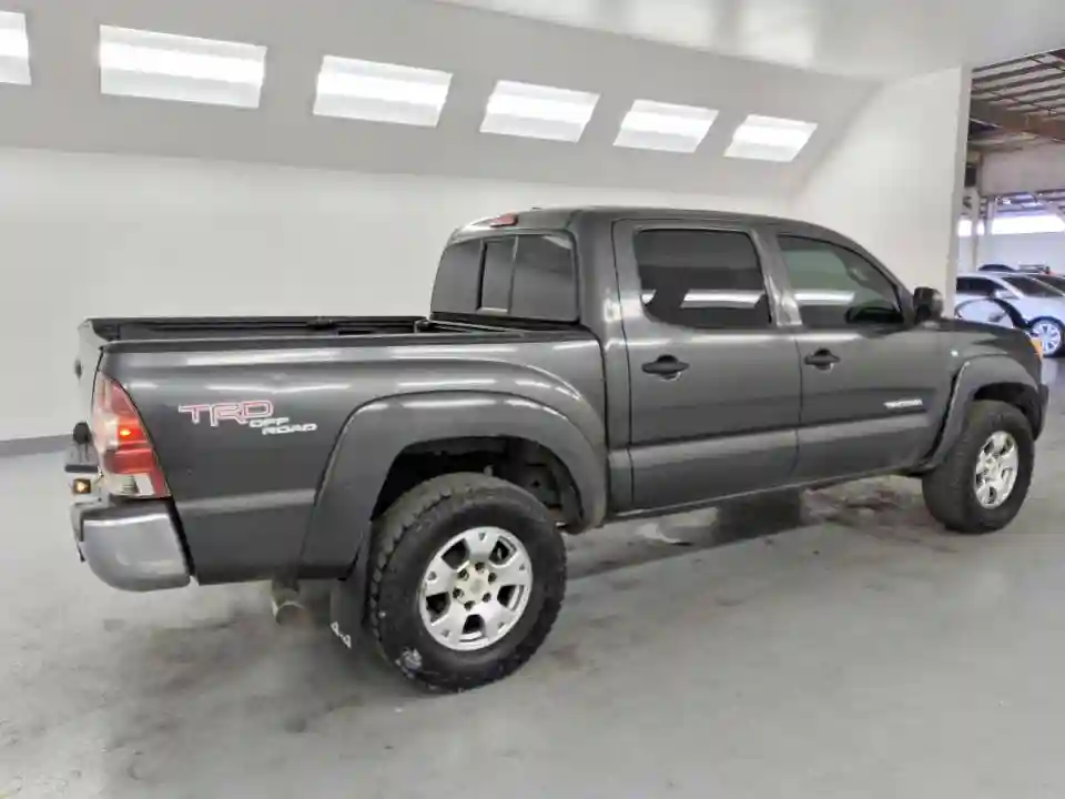 3TMLU4EN1BM061807 2011 TOYOTA TACOMA-2