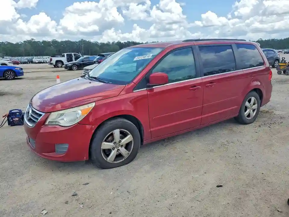 2V4RW3DG2BR691271 2011 VOLKSWAGEN ROUTAN-0