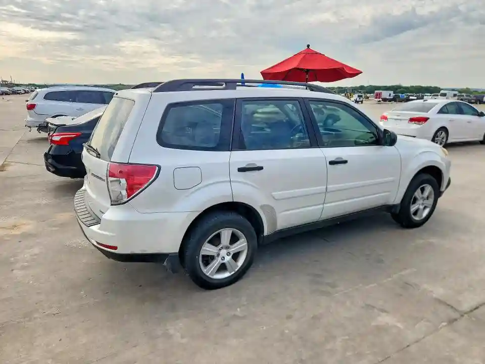 JF2SHBBC0BH751495 2011 SUBARU FORESTER-2