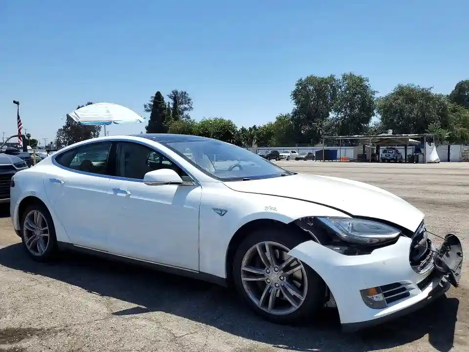 5YJSA1CG8DFP23087 2013 TESLA MODEL S-3