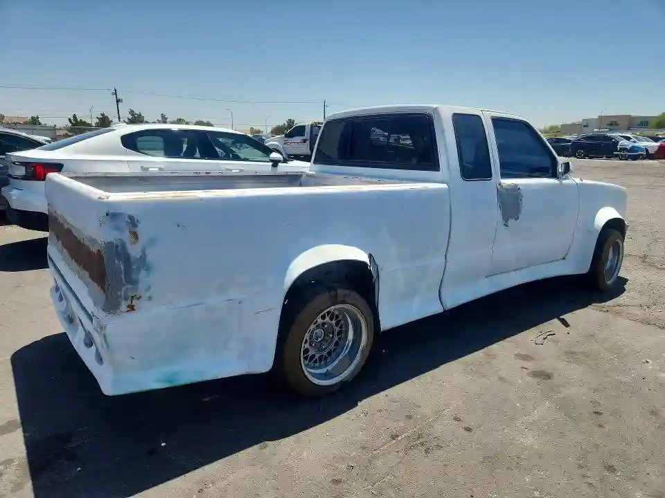 1GCCT14B9D0133710 1983 CHEVROLET S10-2