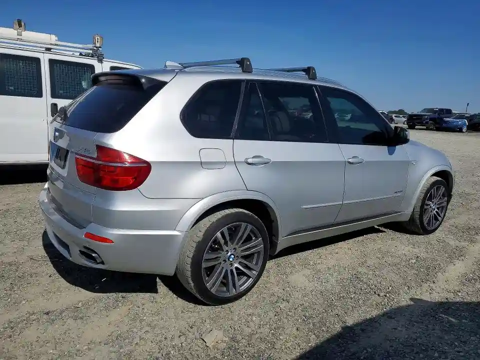 5UXZV4C50BL407713 2011 BMW X5-2