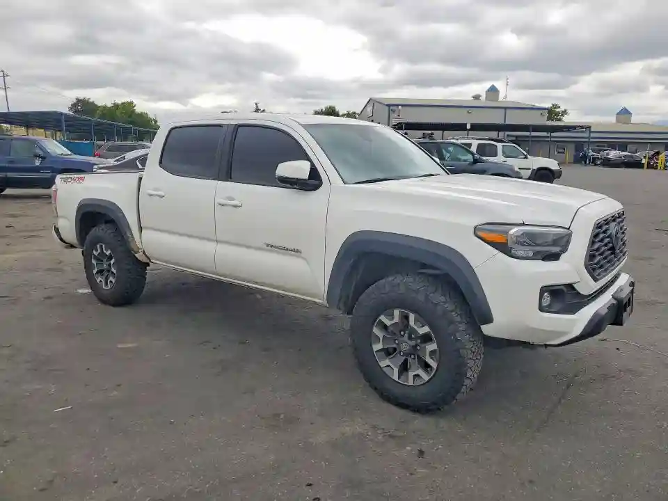 3TMCZ5AN8PM643892 2023 TOYOTA TACOMA-3