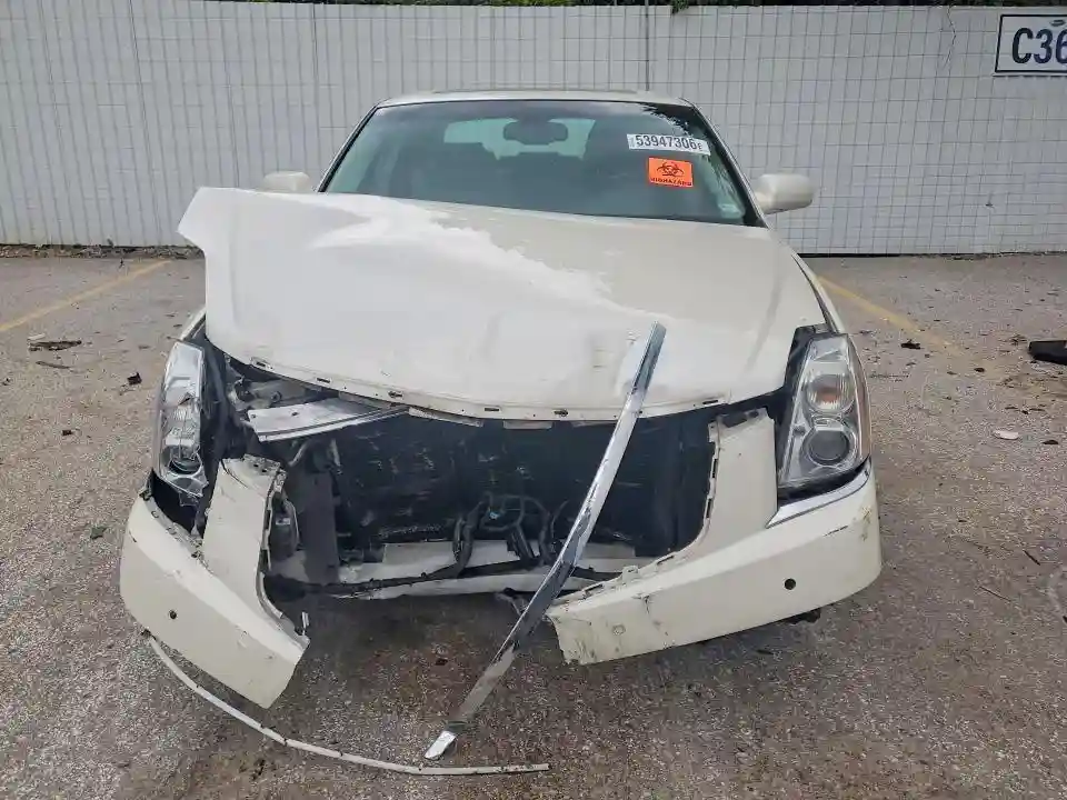 1G6KD5E61BU131072 2011 CADILLAC DTS-4