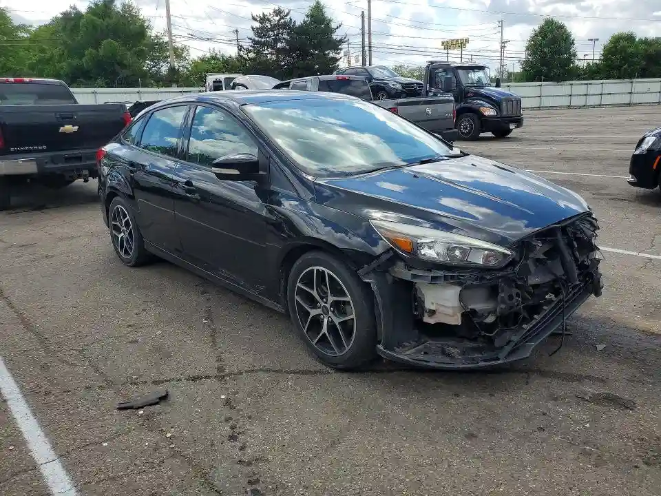 1FADP3H28HL248274 2017 FORD FOCUS-3