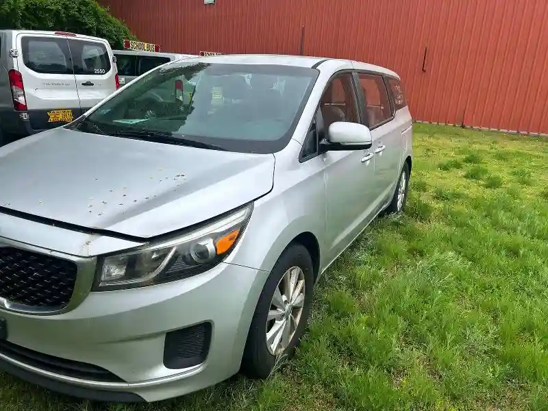 KNDMA5C15G6104796 2016 KIA SEDONA-1