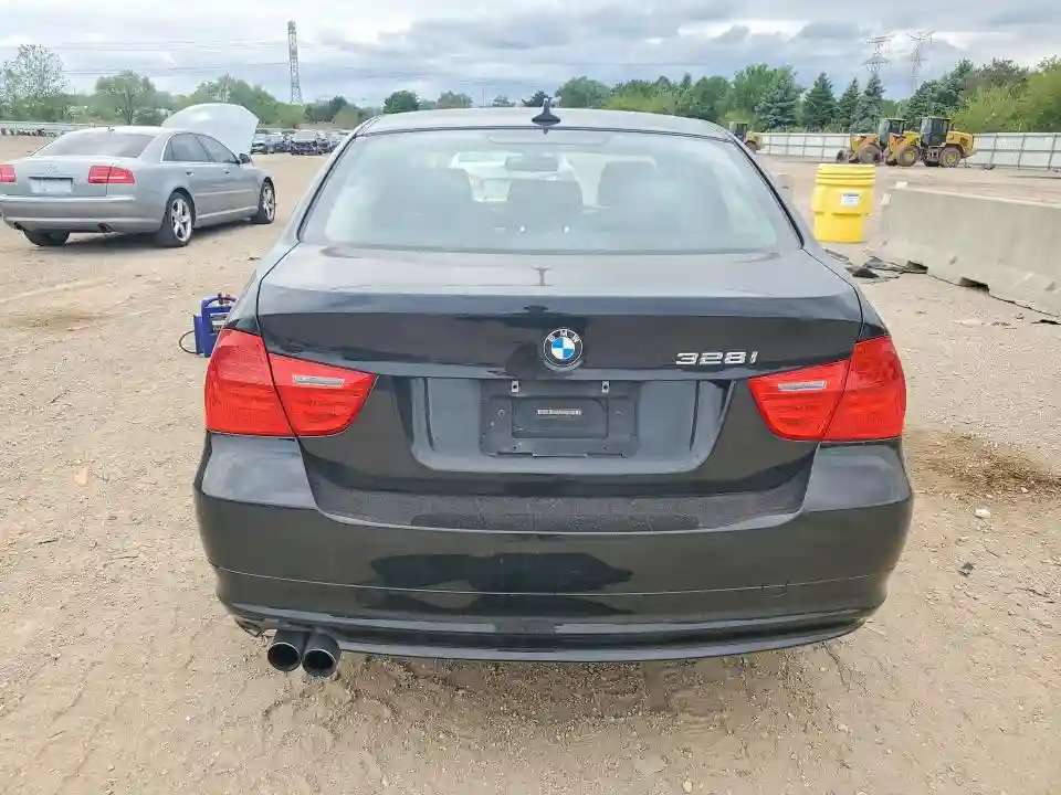 WBAPK7C52BA971598 2011 BMW 3 SERIES-5