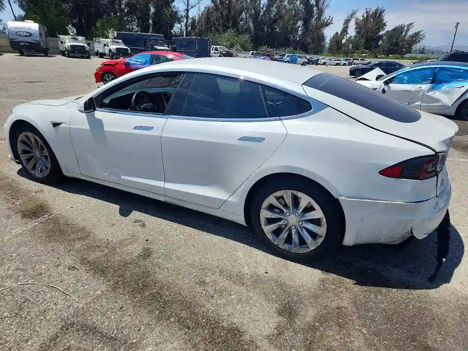 5YJSA1E16GF170582 2016 TESLA MODEL S-1