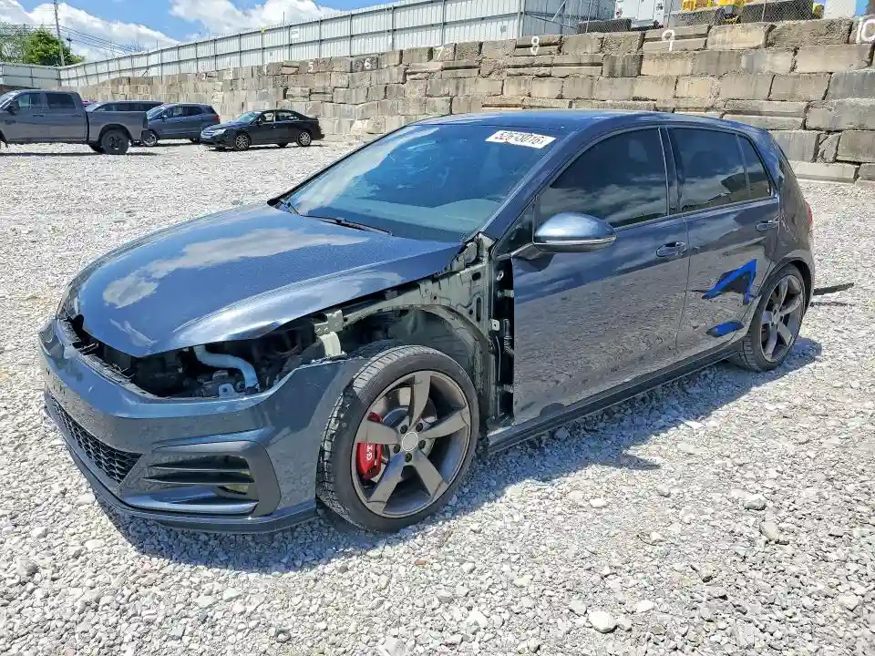 3VW447AU6JM279420 2018 VOLKSWAGEN GTI-0