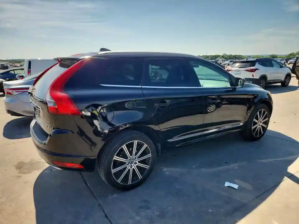 YV440MDK9F2697389 2015 VOLVO XC60-2