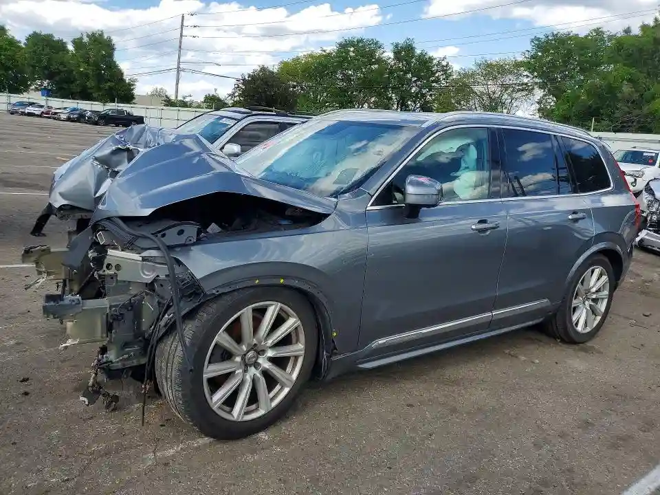 YV4A22PL4G1052663 2016 VOLVO XC90-0