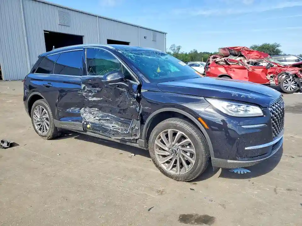 5LMCJ2CA4PUL02428 2023 LINCOLN CORSAIR-3