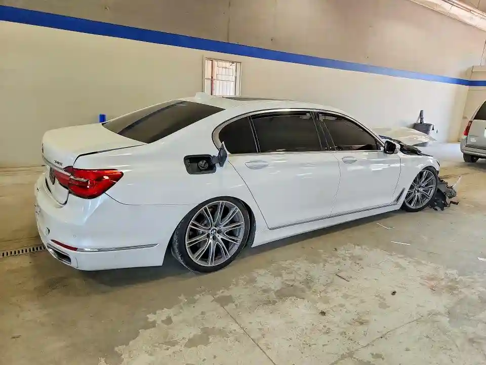 WBA7E2C5XKB216901 2019 BMW 7 SERIES-2