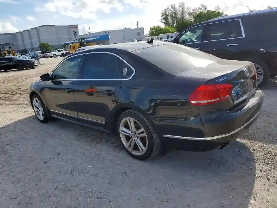 1VWCT7A37EC052539 2014 VOLKSWAGEN PASSAT-1