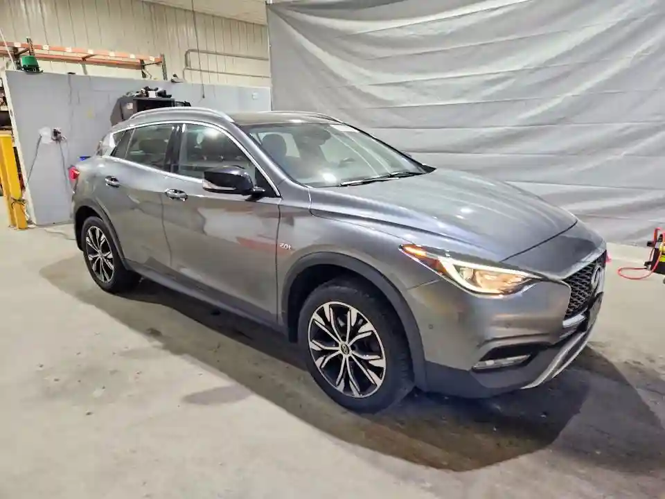 SJKCH5CR8JA058671 2018 INFINITI QX30-3