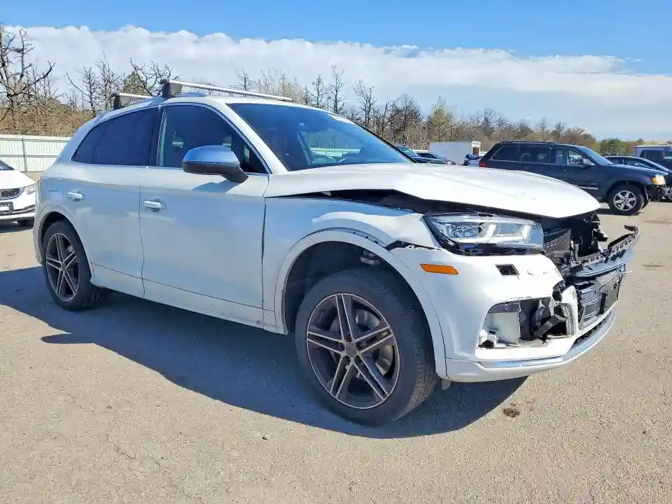 WA1B4AFY8K2100137 2019 AUDI SQ5-3