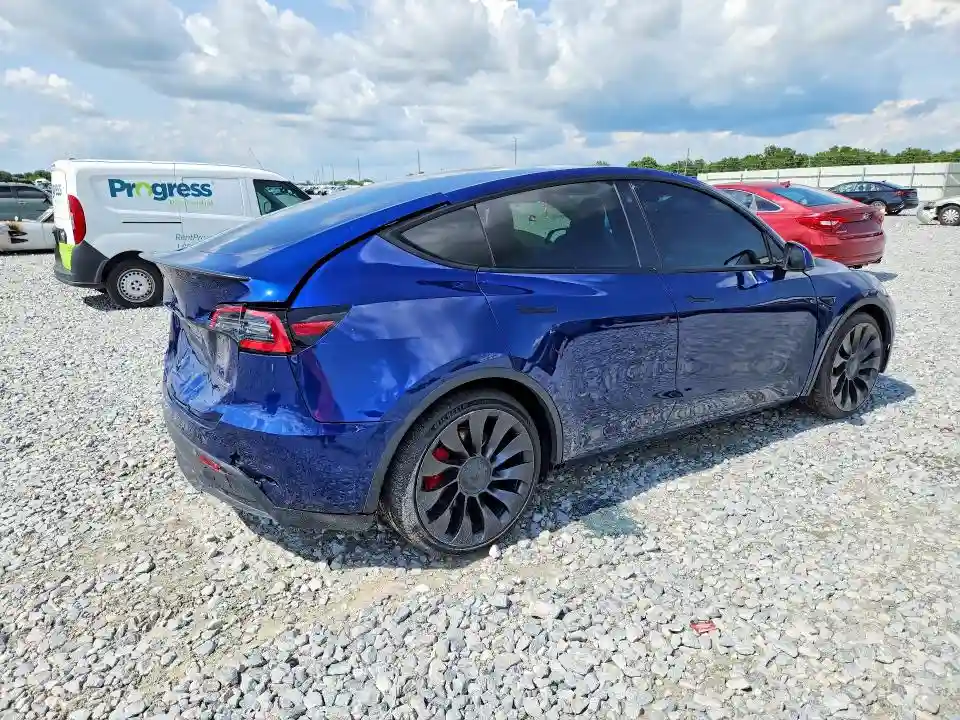 7SAYGDEF3NF372818 2022 TESLA MODEL Y-2