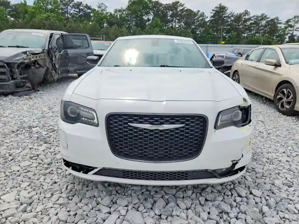 2C3CCABG3FH756077 2015 CHRYSLER 300-4