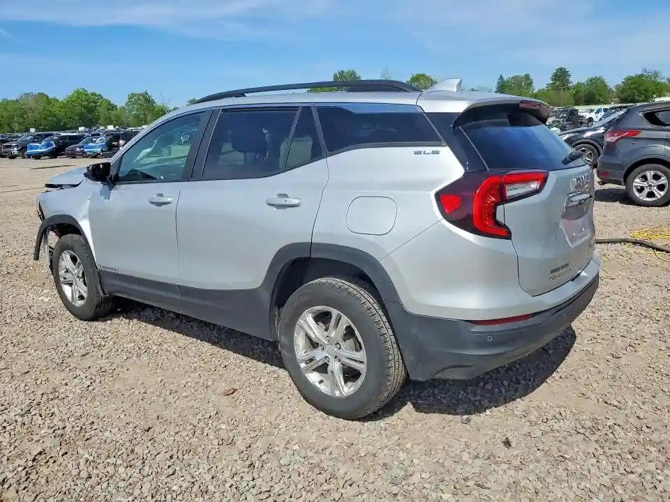 3GKALTEV8NL140572 2022 GMC TERRAIN-1