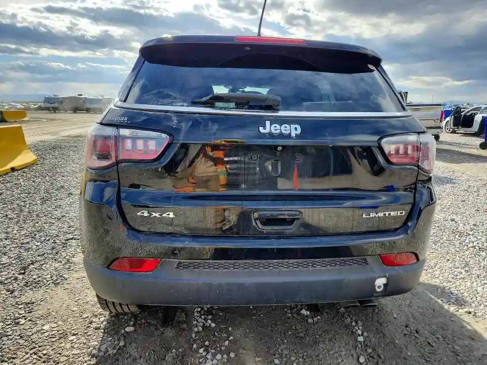 3C4NJDCB3JT246312 2018 JEEP COMPASS-5