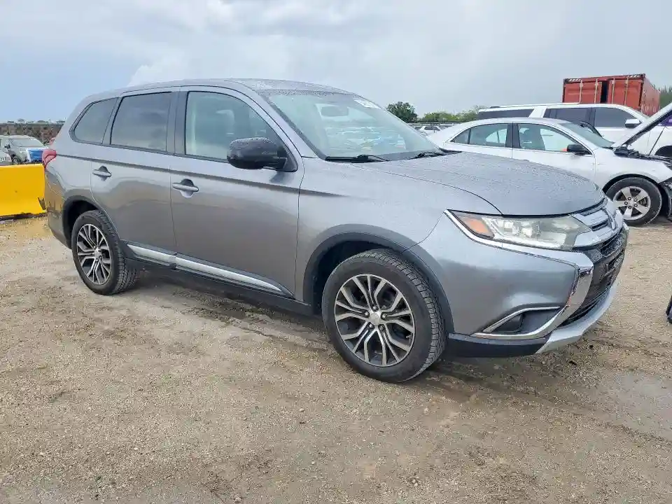 JA4AZ2A31HZ051720 2017 MITSUBISHI OUTLANDER-3