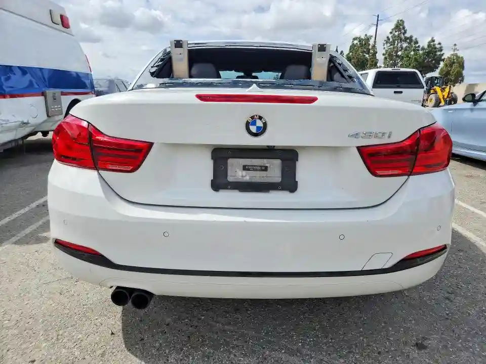 WBA4Z1C54JEC60765 2018 BMW 4 SERIES-5