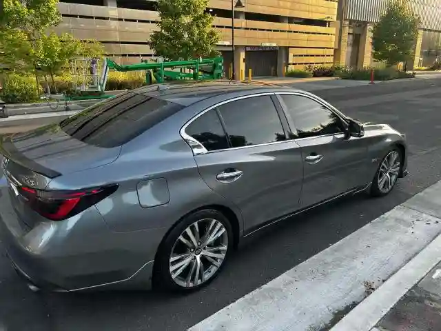 JN1EV7AP7JM362593 2018 INFINITI Q50-3