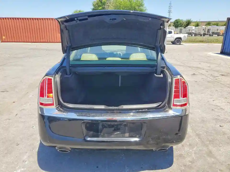 2C3CCAEG3DH620377 2013 CHRYSLER 300-5