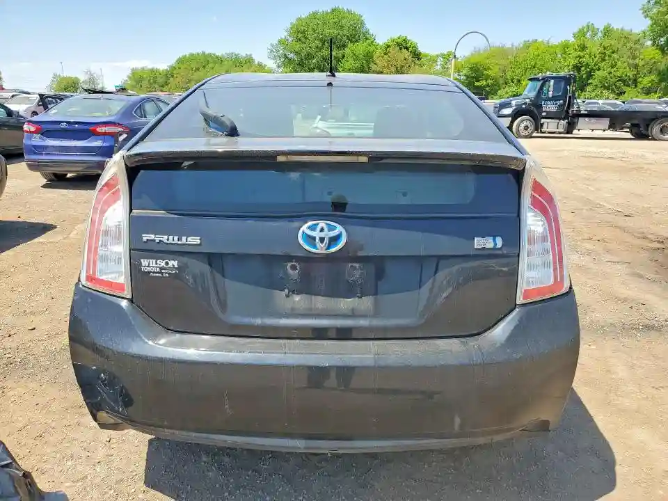 JTDKN3DU3E0363988 2014 TOYOTA PRIUS-5