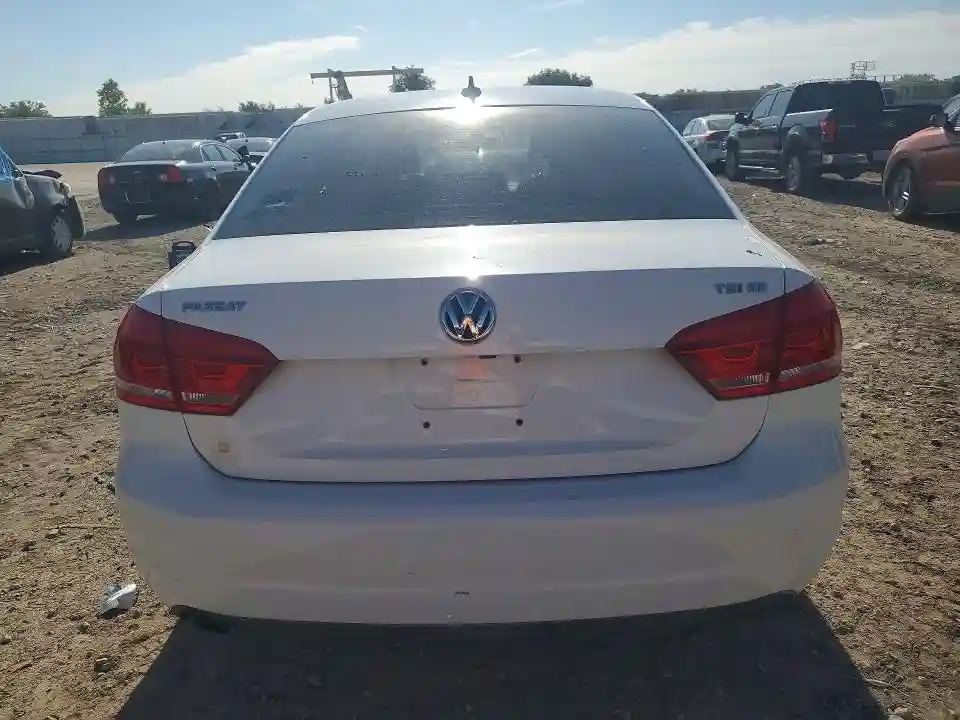 1VWBT7A36FC060810 2015 VOLKSWAGEN PASSAT-5