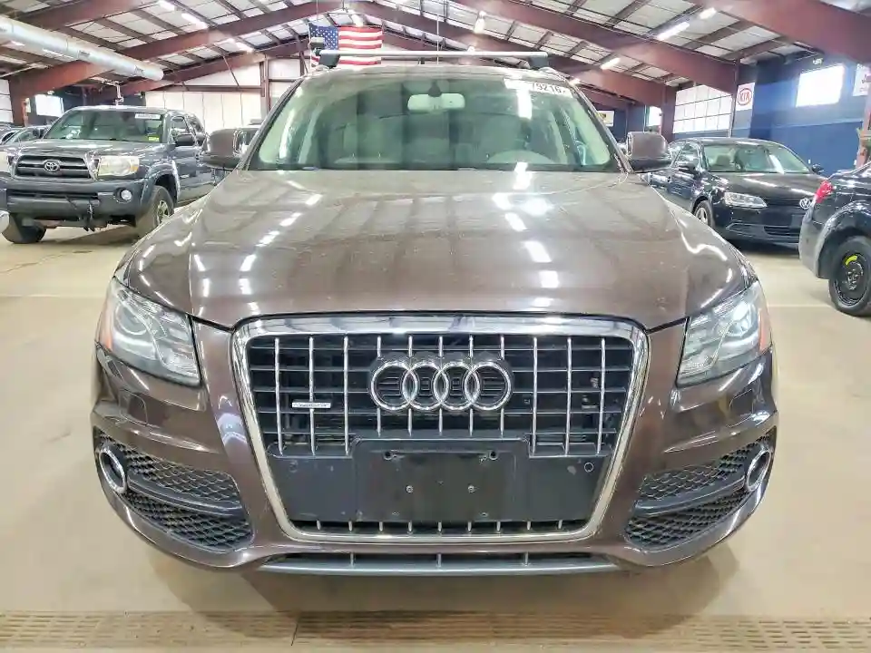 WA1DKAFP2BA047348 2011 AUDI Q5-4