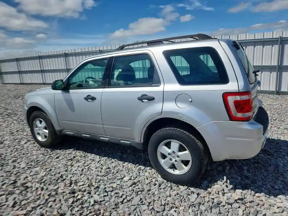 1FMCU0C72BKC40440 2011 FORD ESCAPE-1