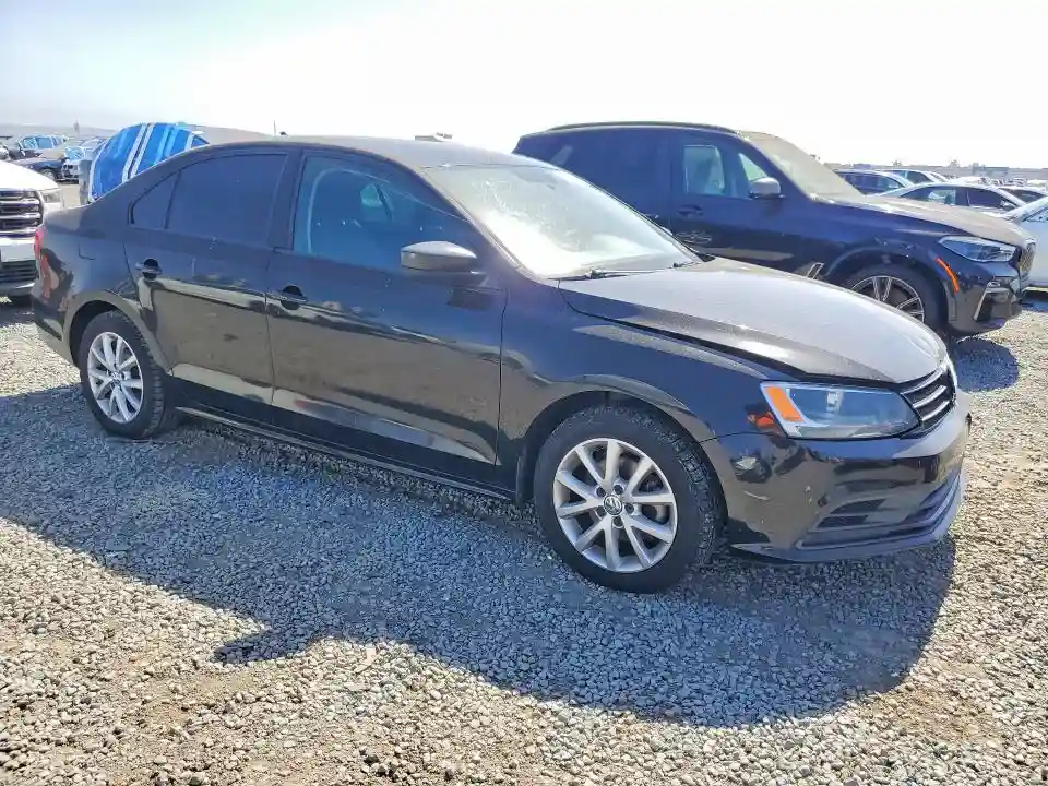 3VWD17AJ5FM260962 2015 VOLKSWAGEN JETTA-3